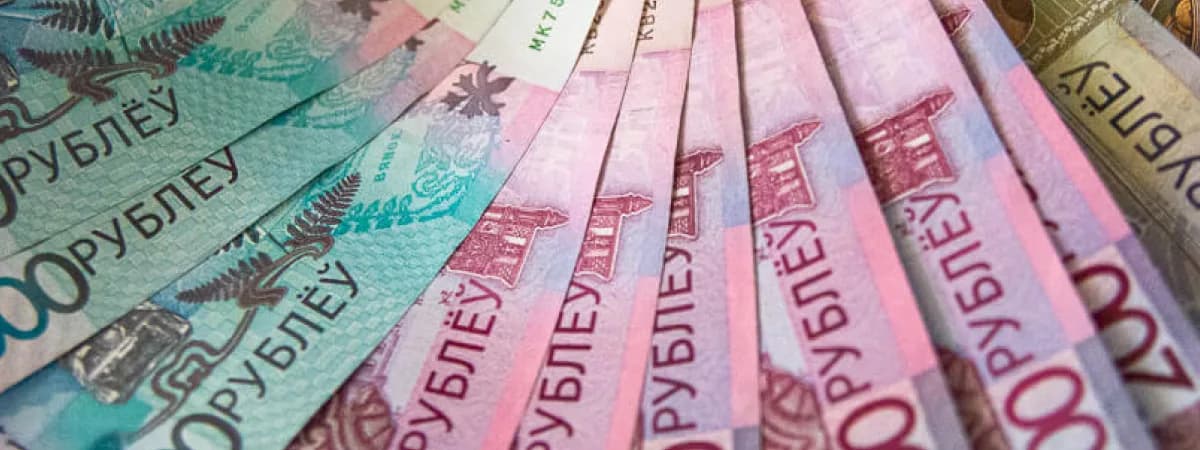 2700 идей для одного символа: Беларусь выбирает знак рубля
