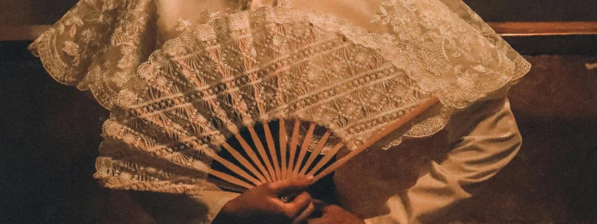 Старинные веера как символы эпох: уникальная коллекция в центре Минска