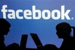 Facebook собрала истории необычного использования соцсети