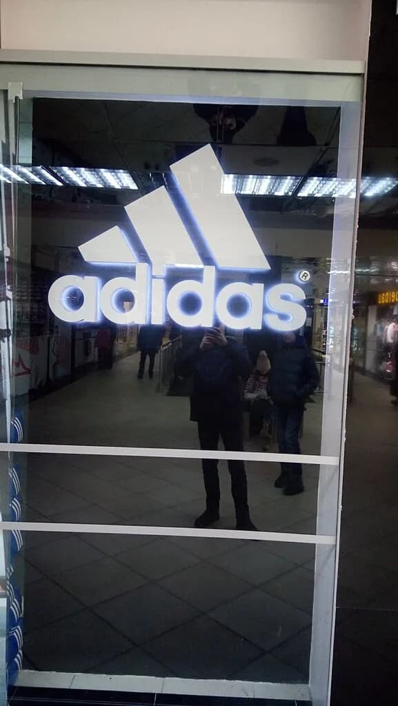 Спортивный магазин «Adidas (Адидас)» — фото 3