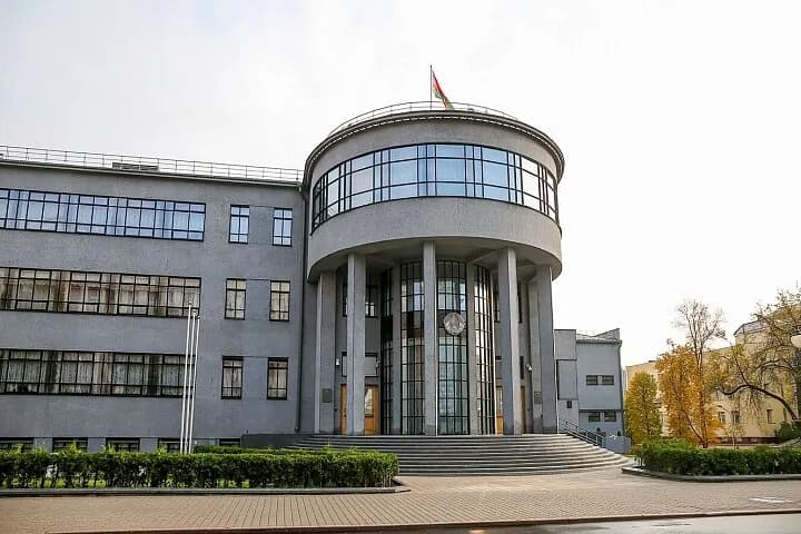 Старое здание Национальной библиотеки Беларуси