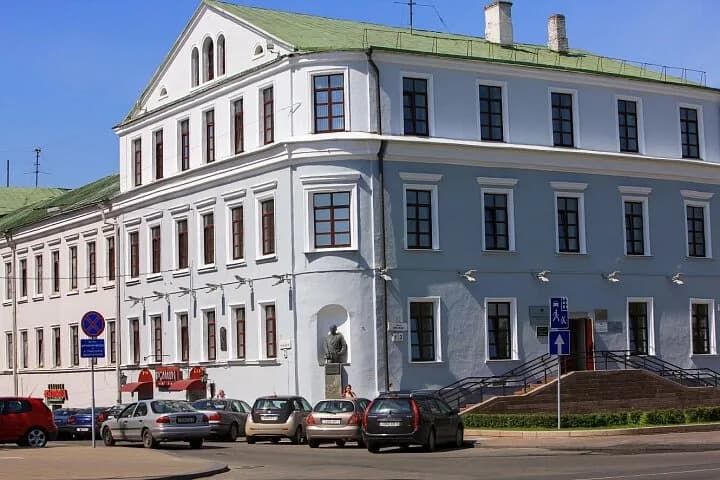 Бывшее мужское духовное училище