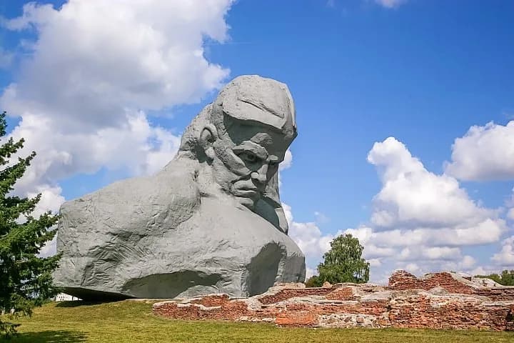 Руины Белого дворца