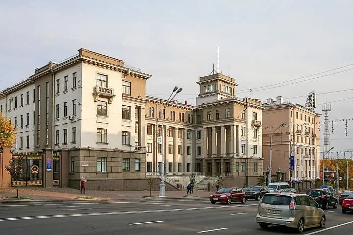 Бывшая гостиница Белорусского военного округа
