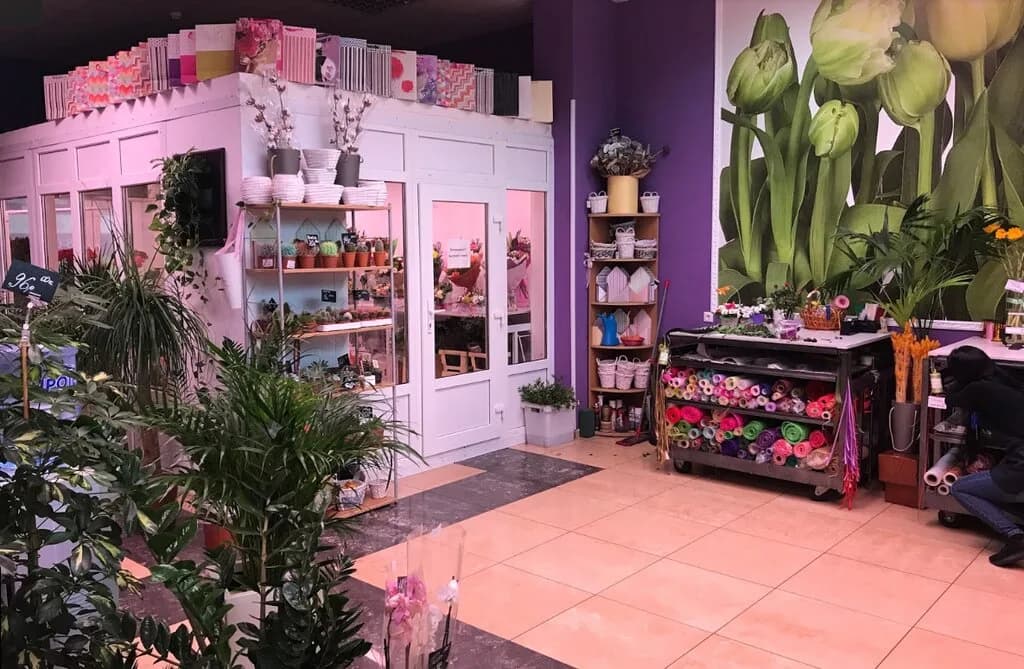 Магазины цветов «Цветочный базар»