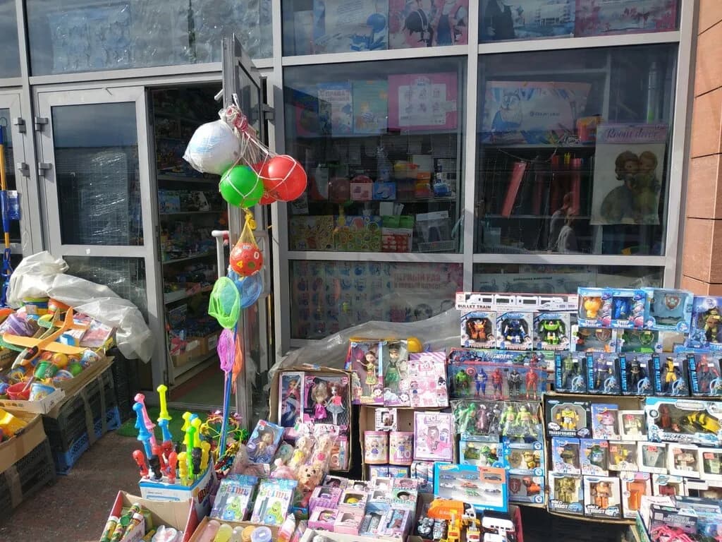 Книги, игрушки — фото 3