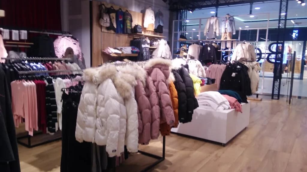 Магазин «Bershka (Бершка)» — фото 4