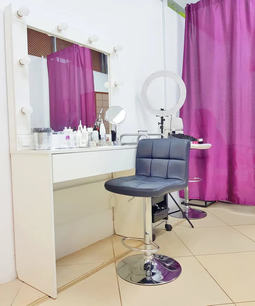 Anna Beauty Bar