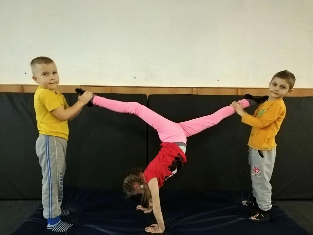 Центр гимнастики Крепыш