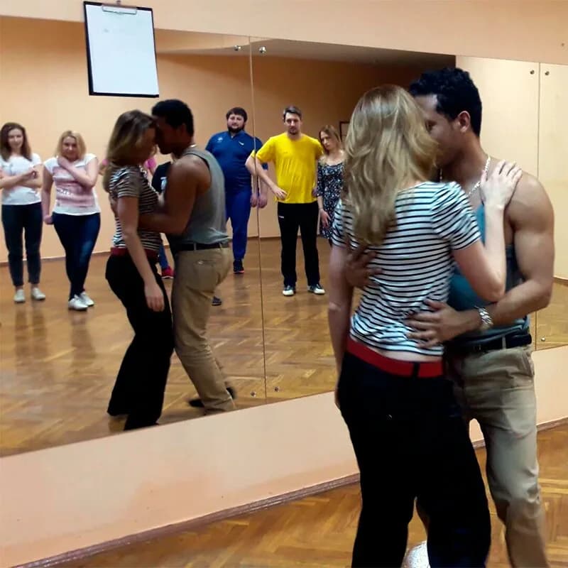 Time to Dance студия танцев