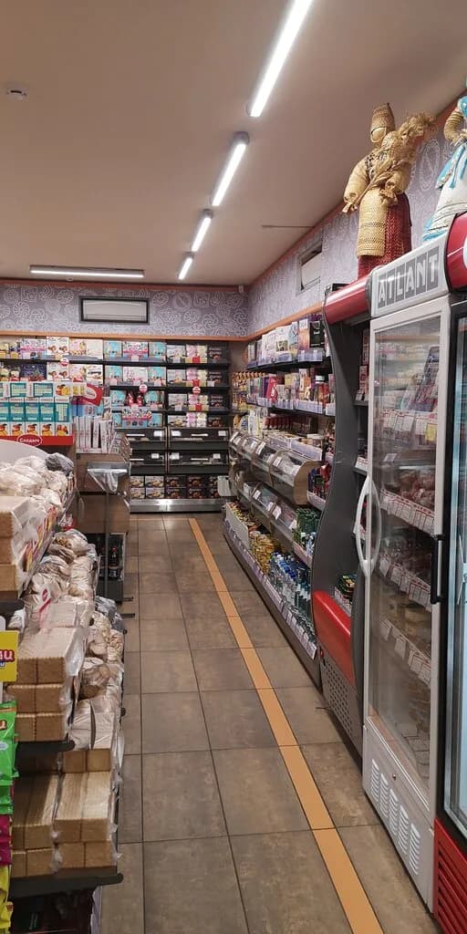 Фирменный магазин «Слодыч», ул. Радиальная 54/2
