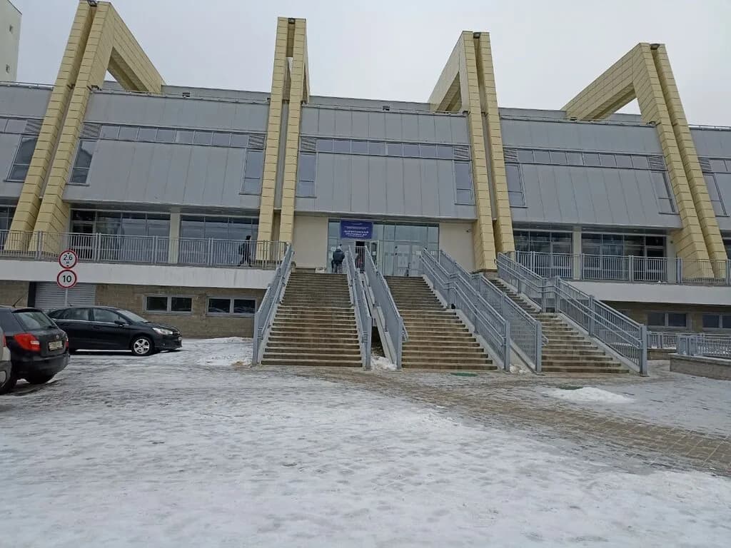 Многопрофильный спортивный зал по игровым видам спорта