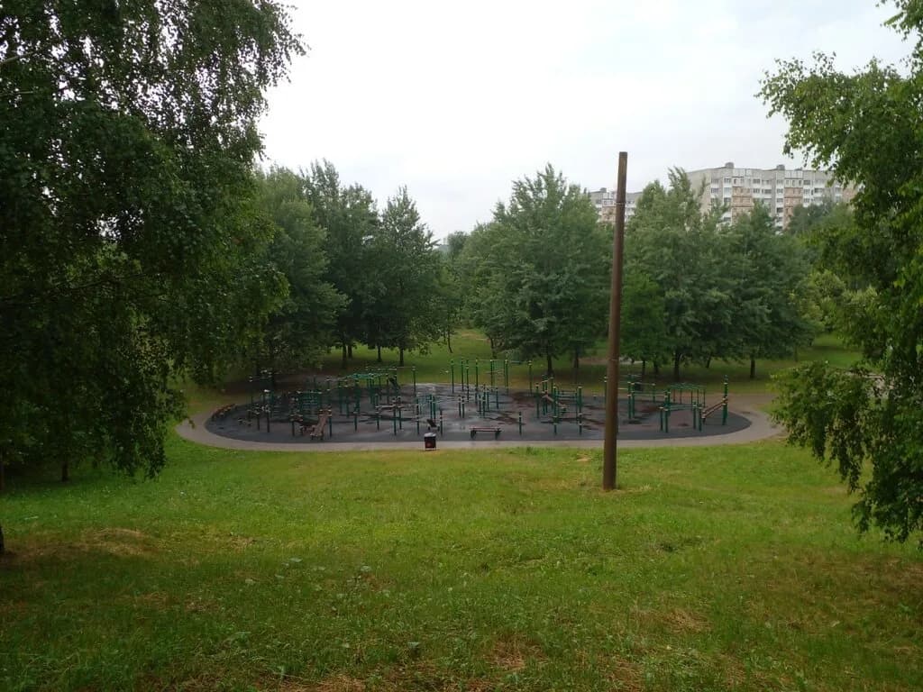 Спортивная площадка
