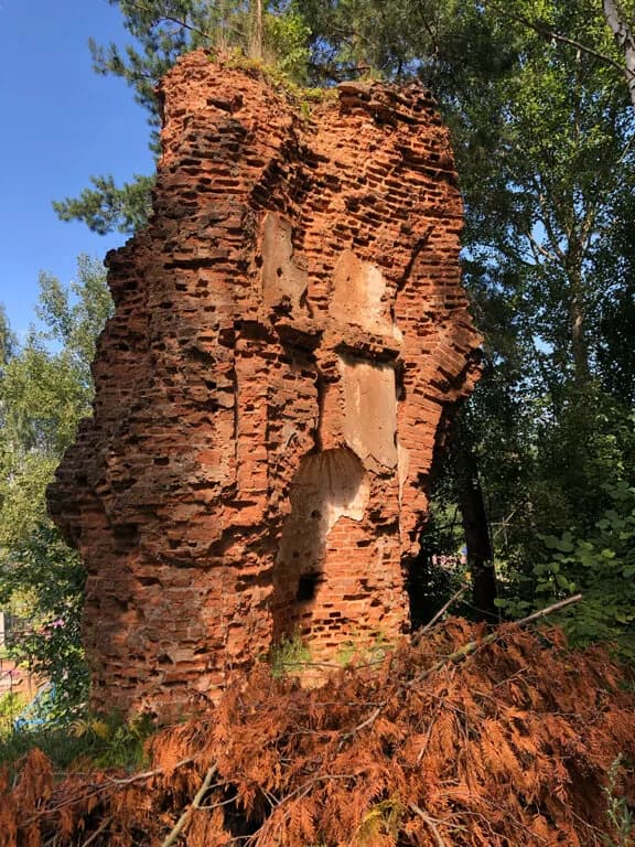 Руины церкви — фото 4