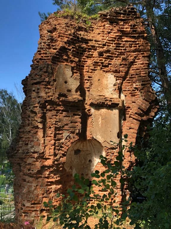 Руины церкви — фото 2