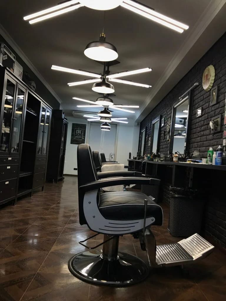 Мужская парикмахерская «CUT Barbershop (КAT Барбершоп)» — фото 3