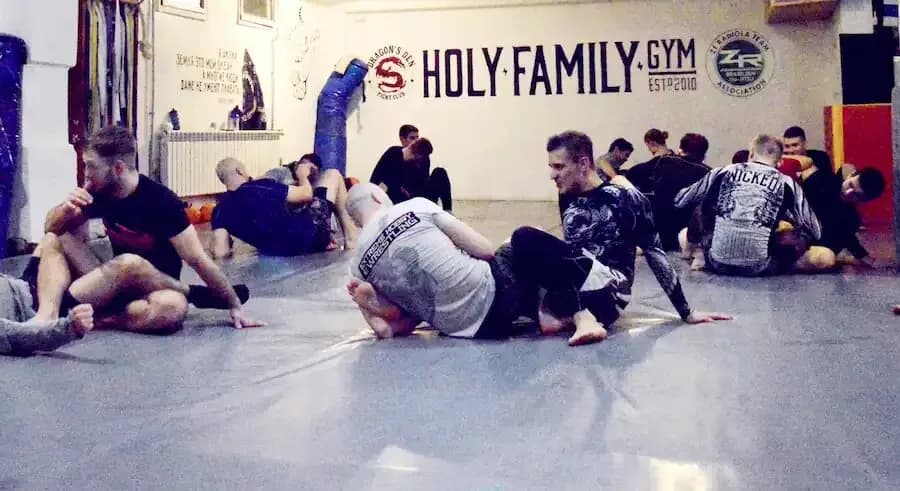 Клуб единоборств «Holy family gym (Холи фемили гум)»
