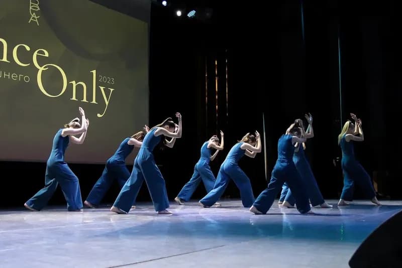 DanceUp Studio