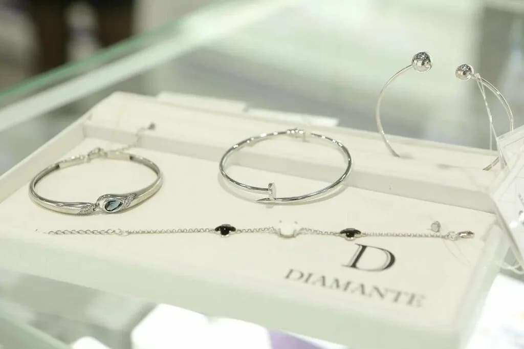 Сеть ювелирных магазинов DIAMANTE (Диамант)