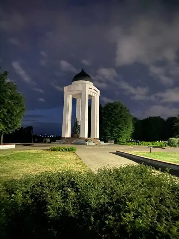 Воинам-интернационалистам