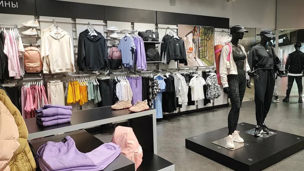 Магазин «Adidas (Адидас)» — фото 6