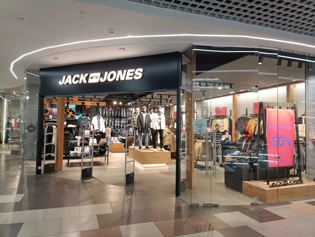 Магазин одежды, обуви и аксессуаров «Jack&Jones Дана (Джек&Джонс Дана)» — фото 3