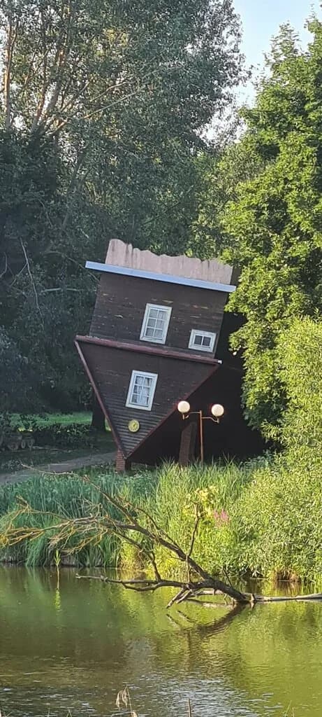 Перевёрнутый дом — фото 2