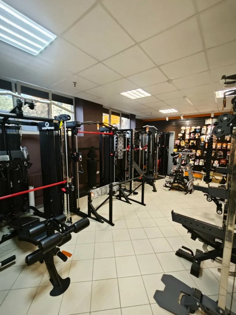 Магазин по продаже фитнес-оборудования и аксессуаров для дома и спортивных залов «Салон спортивных тренажеров» — фото 2