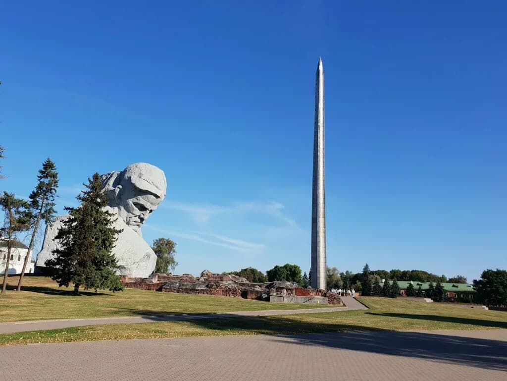 Фундамент костёла Иисуса Христа и Святого Казимира и коллегиума иезуитов — фото 3