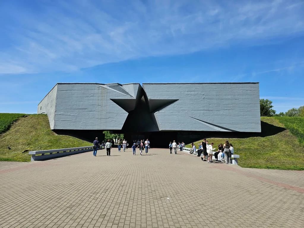Главный вход Звезда