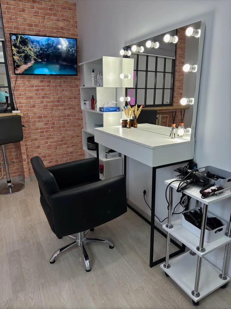 Alena Yancevich Hair Studio