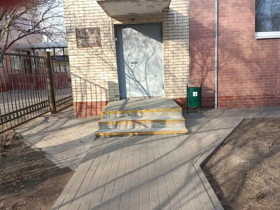10-я городская клиническая больница, Административно-хозяйственный корпус — фото 4