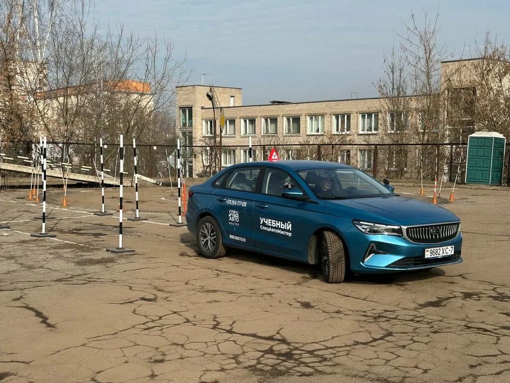 Автошкола, учебный класс — фото 3