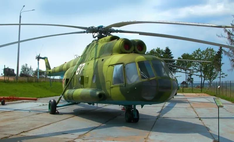 Военно-транспортный самолет Ми-8Т