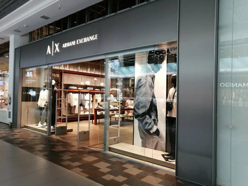 Магазин одежды «Armani Exchange (Армани Эксченж)» — фото 4