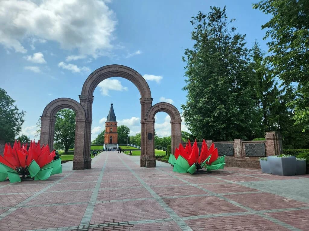 Мемориальная арка — фото 6