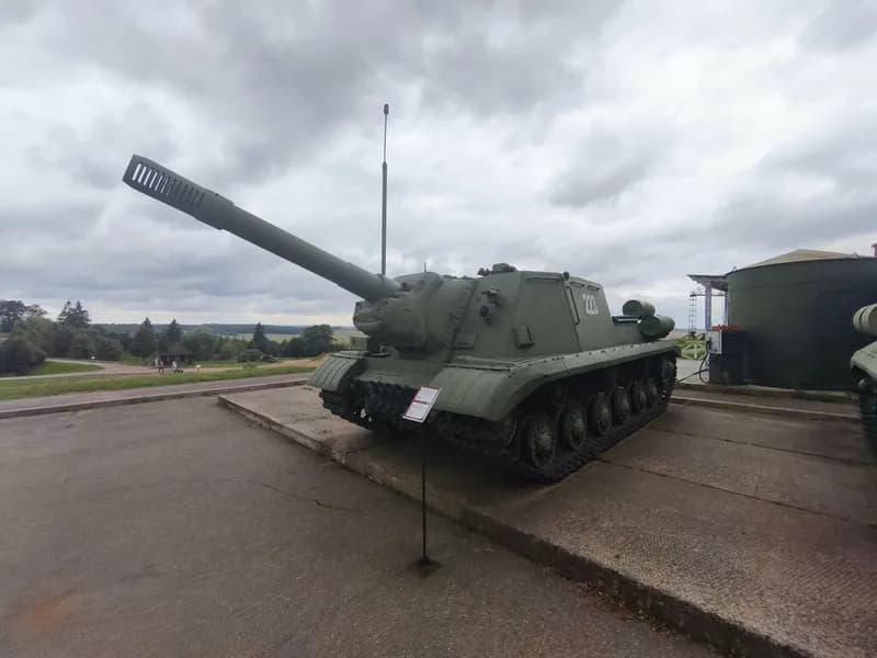 Тяжёлая самоходно-артиллерийская установка ИСУ-152