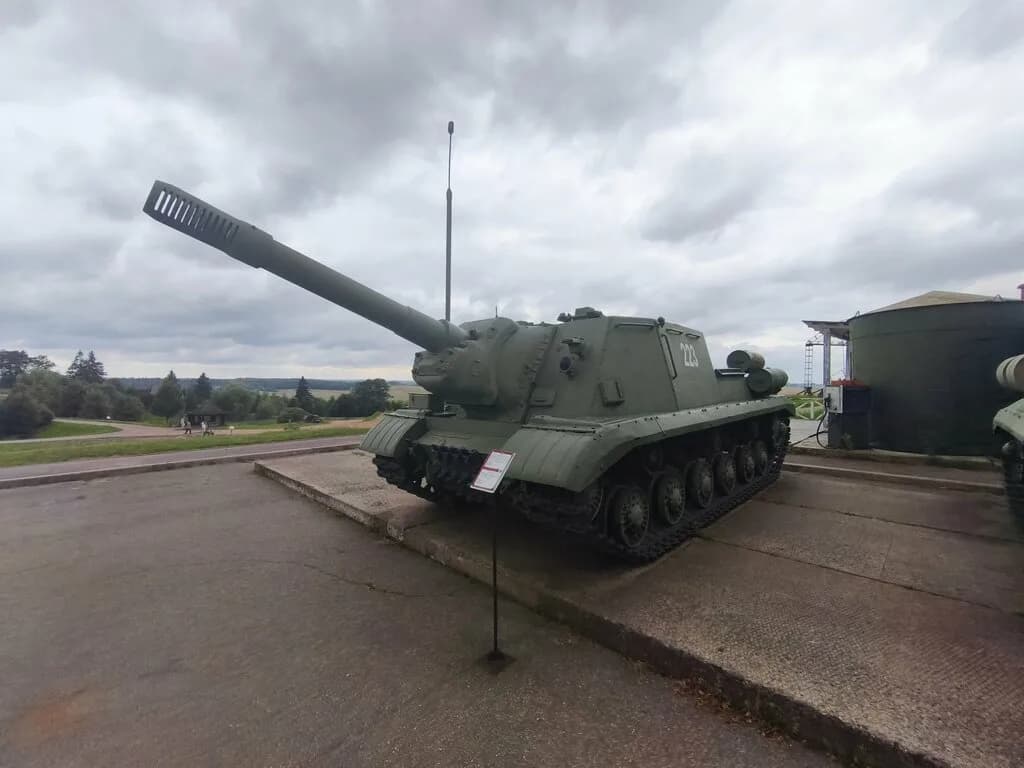 Тяжёлая самоходно-артиллерийская установка ИСУ-152
