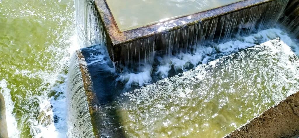 Искусственный водопад — фото 2