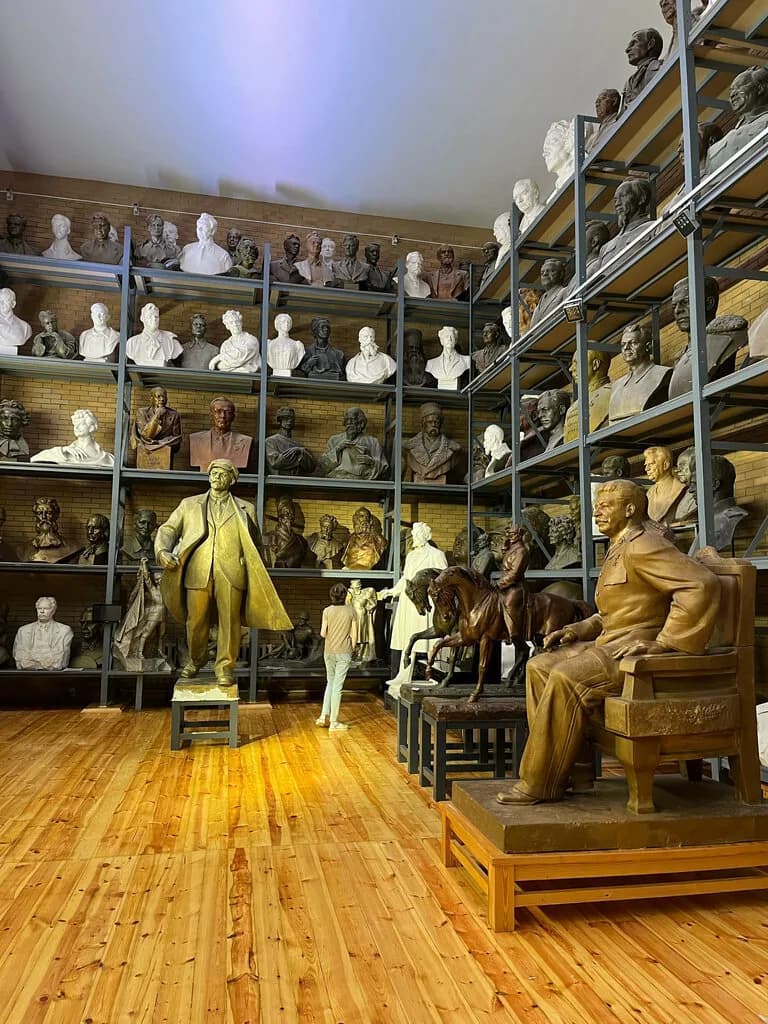 «Мемориальный музей-мастерская Заира Азгура» — фото 3