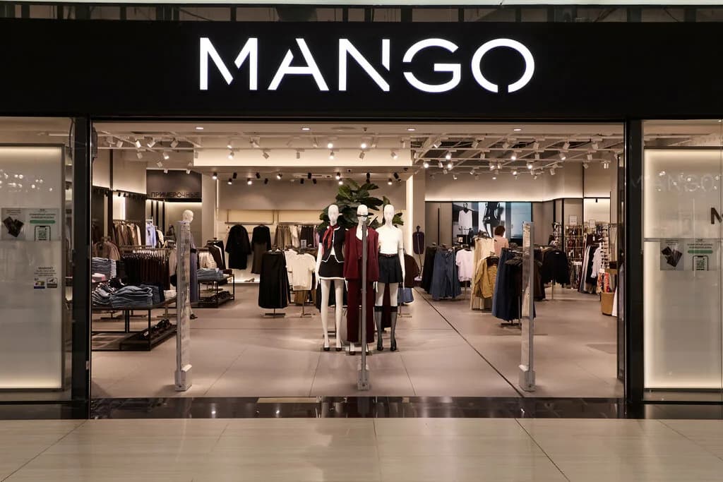 Магазин женской одежды и аксессуаров «Mango (Манго)» — фото 2