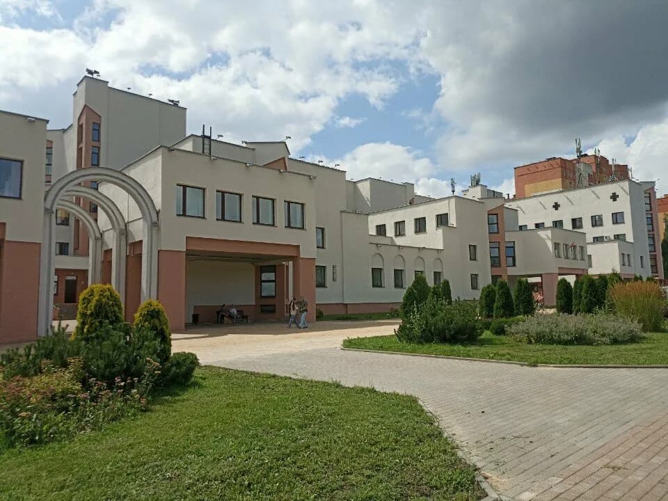 «4-я городская поликлиника»