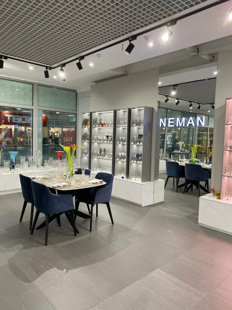 Фирменный магазин «Нёман»