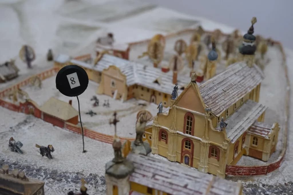 Фундамент монастыря бернардинцев с костелом Иоанна Крестителя и Св. Анны — фото 3