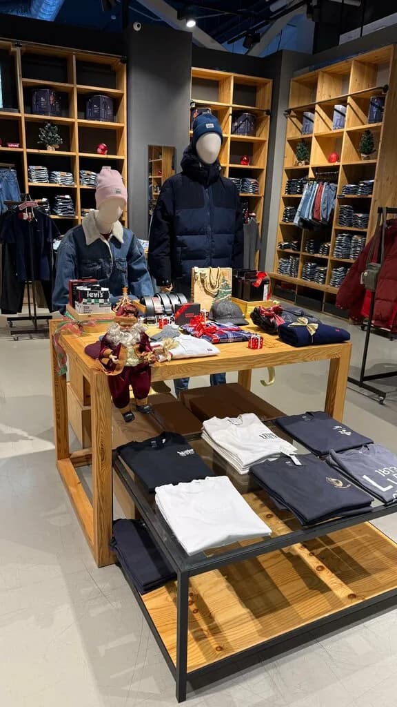 Магазин одежды Levi's (Левайс) — фото 4