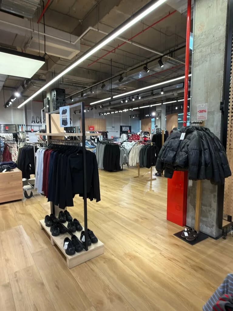 Магазин «Bershka (Бершка)» — фото 5