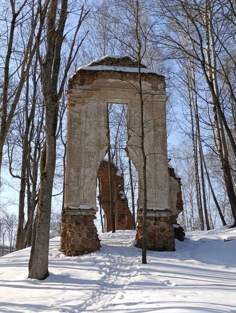 Руины дворца Тышкевичей — фото 3