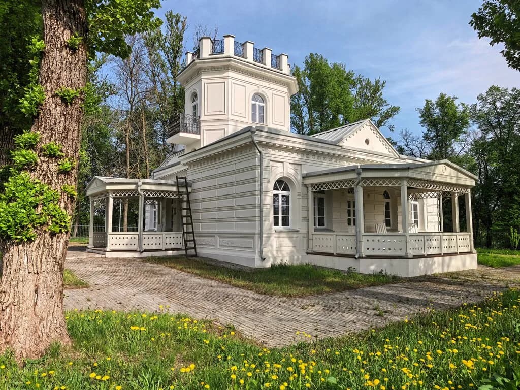 Белая дача