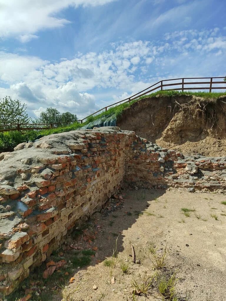 Остатки ворот — фото 2