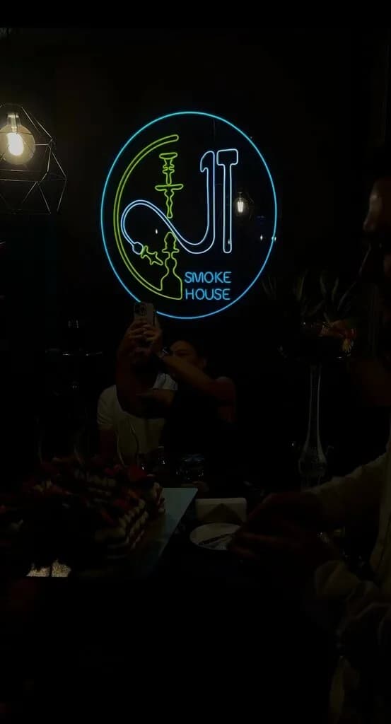 Jt Smoke House